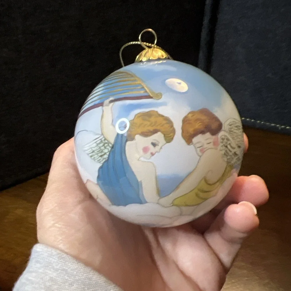 2002‎ PIER 1 Li Bien HARK THE HERALD ANGELS SING Glass Ball Ornament w/ Box H99
